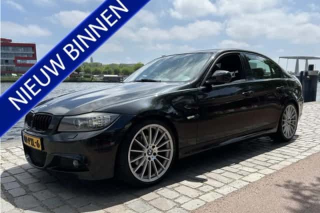 BMW 3-Serie (2011) thumbnail 1