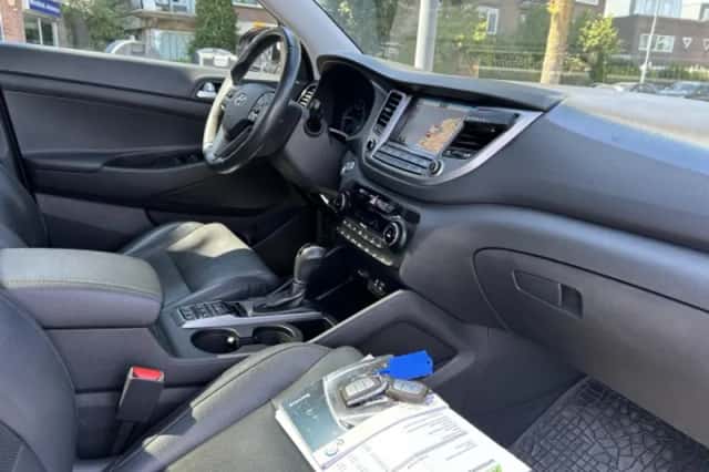 Hyundai Tucson (2017) thumbnail 3