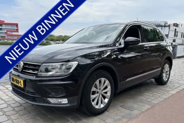 Volkswagen Tiguan (2017) thumbnail 1