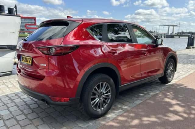 Mazda CX-5 (2017) thumbnail 2