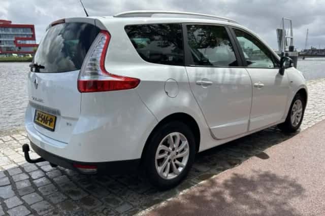 Renault Grand scenic (2016) thumbnail 2
