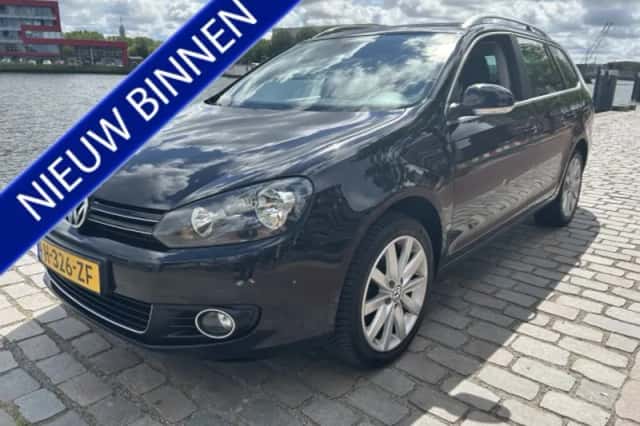 Volkswagen Golf (2011) thumbnail 1