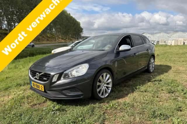 Volvo V60 (2012) thumbnail 1
