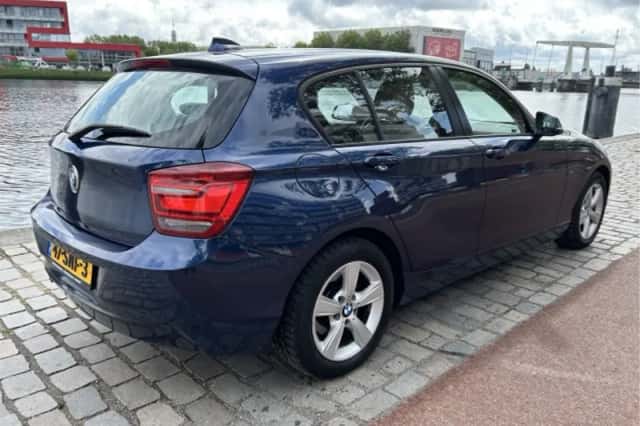 BMW 1-Serie (2011) thumbnail 2
