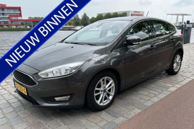 Ford Focus (2018) thumbnail 1