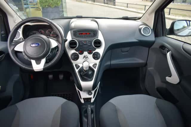 Ford Ka (2014) thumbnail 3