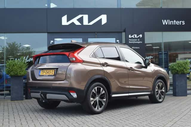 Mitsubishi Eclipse Cross (2018) thumbnail 2