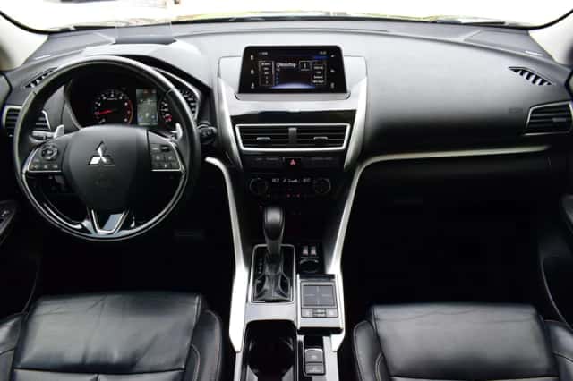 Mitsubishi Eclipse Cross (2018) thumbnail 3