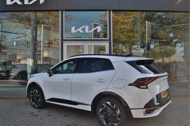 Kia Sportage (2022) thumbnail 3