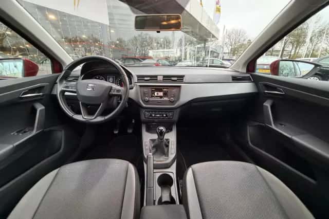 SEAT Ibiza (2017) thumbnail 4