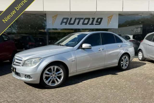 Mercedes-Benz C-Klasse (2010) thumbnail 1