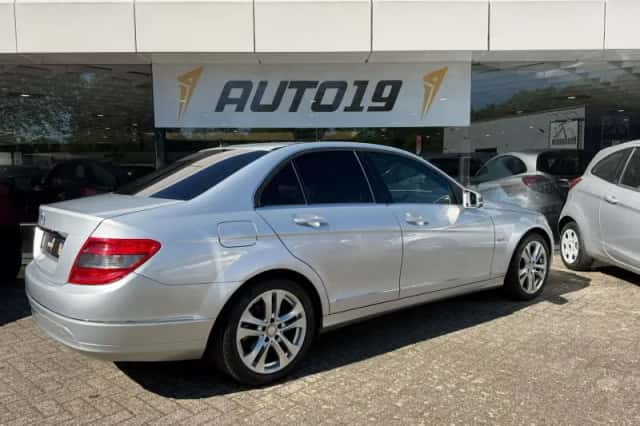 Mercedes-Benz C-Klasse (2010) thumbnail 2