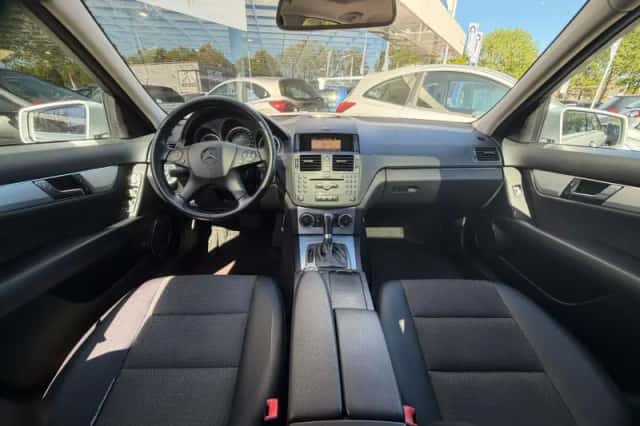 Mercedes-Benz C-Klasse (2010) thumbnail 4