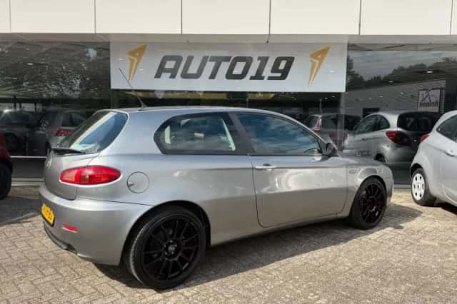 Alfa Romeo 147 (2006) thumbnail 2