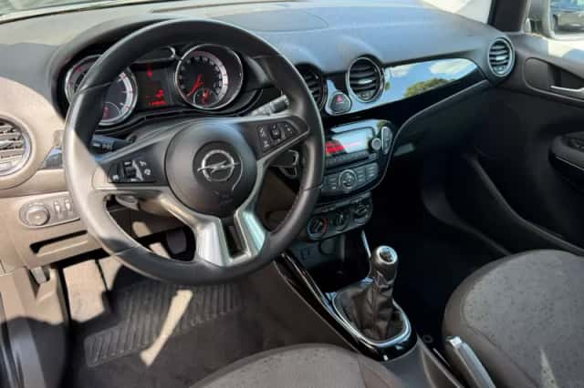 Opel Adam (2015) thumbnail 4