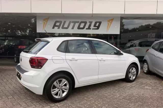 Volkswagen Polo (2019) thumbnail 2