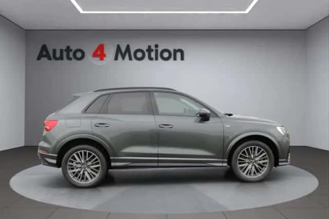 Audi Q3 (2023) thumbnail 4