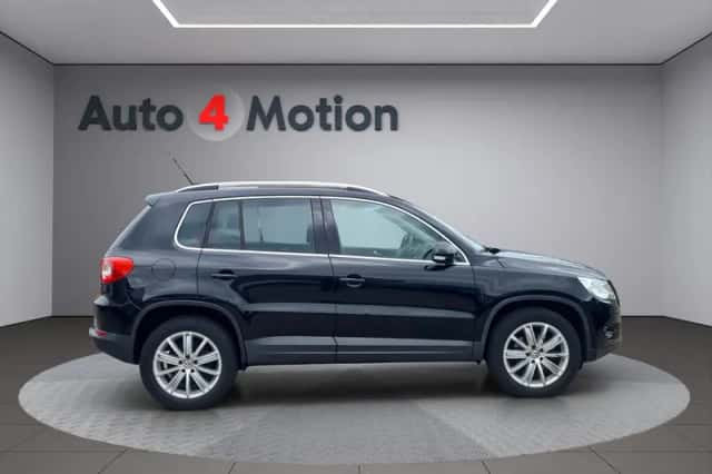 Volkswagen Tiguan (2011) thumbnail 4
