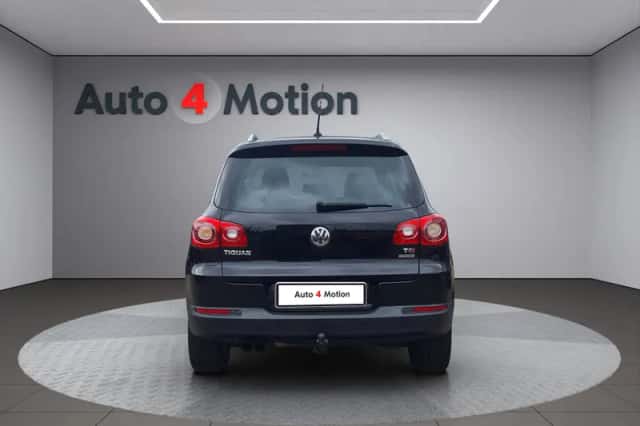 Volkswagen Tiguan (2011) thumbnail 6