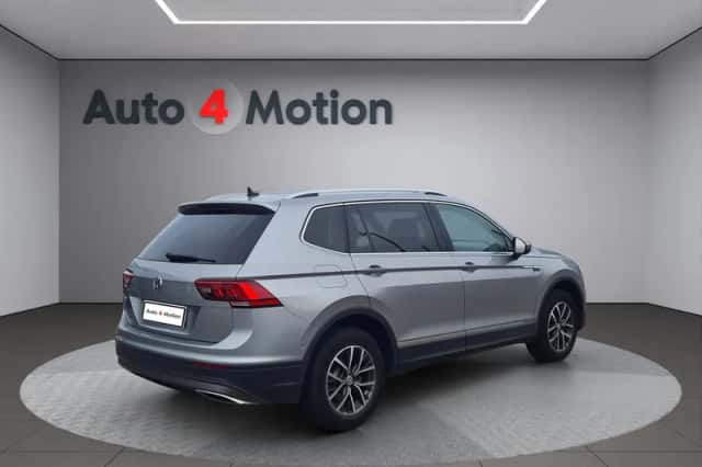 Volkswagen Tiguan (2021) thumbnail 5