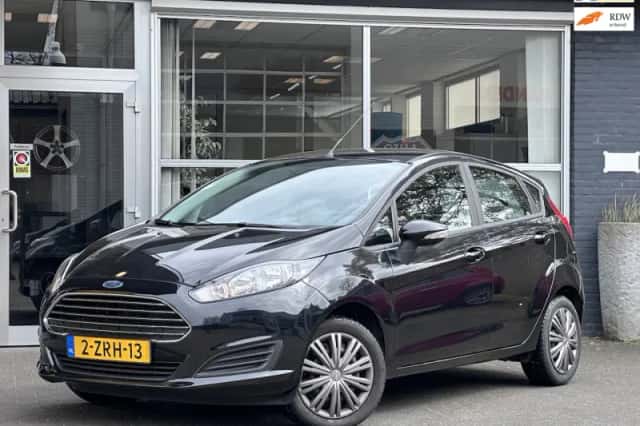Ford Fiesta (2015) thumbnail 1