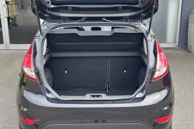 Ford Fiesta (2015) thumbnail 6