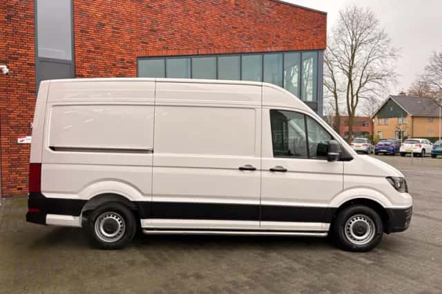 Volkswagen Crafter (2024) thumbnail 3