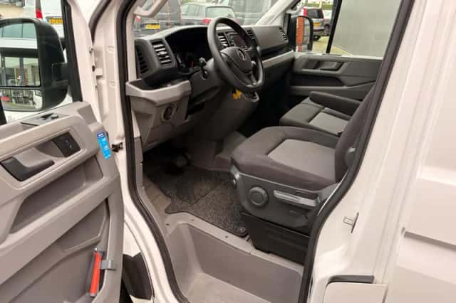 Volkswagen Crafter (2024) thumbnail 5