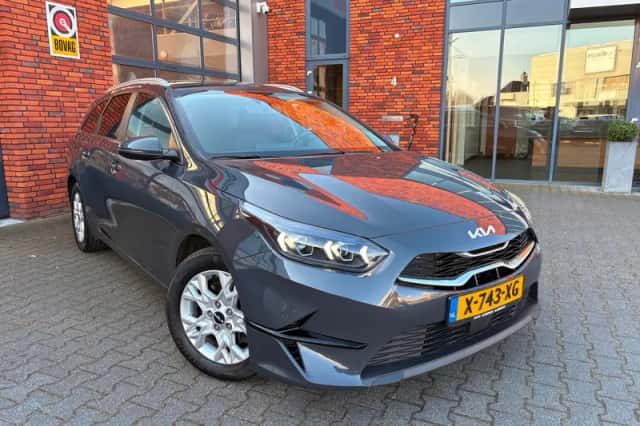 Kia Ceed Sportswagon (2024) thumbnail 2