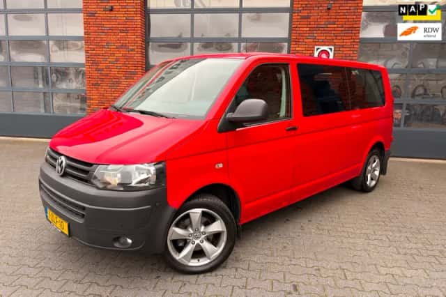 Volkswagen Transporter (2015) thumbnail 1