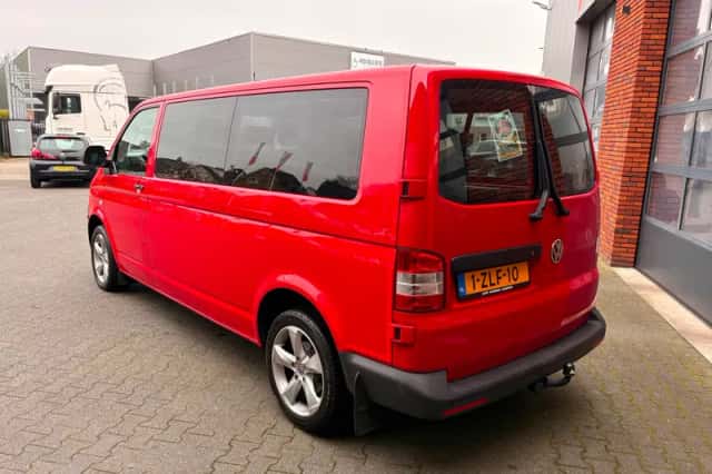 Volkswagen Transporter (2015) thumbnail 4