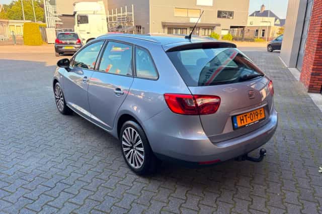 SEAT Ibiza (2016) thumbnail 4