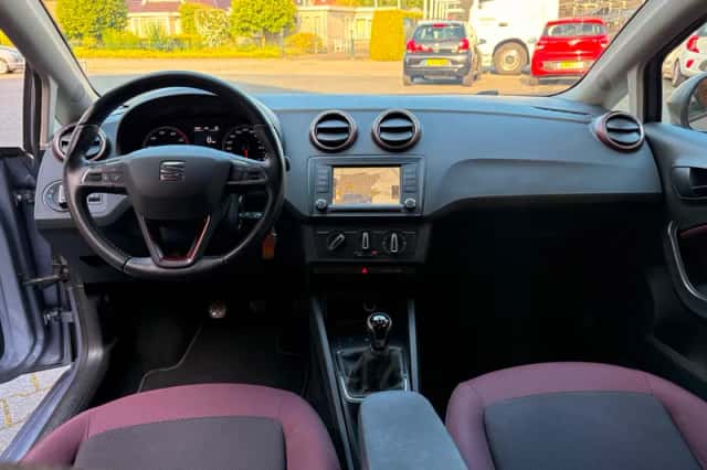SEAT Ibiza (2016) thumbnail 6