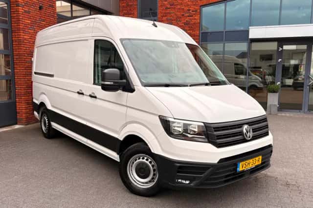 Volkswagen Crafter (2022) thumbnail 2