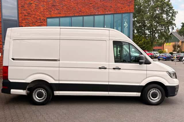 Volkswagen Crafter (2022) thumbnail 3