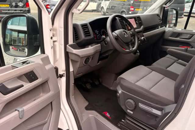 Volkswagen Crafter (2022) thumbnail 5