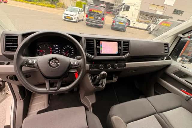 Volkswagen Crafter (2022) thumbnail 6