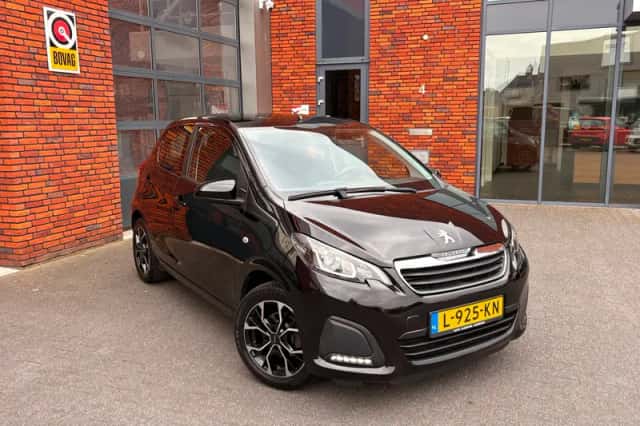 Peugeot 108 (2021) thumbnail 2