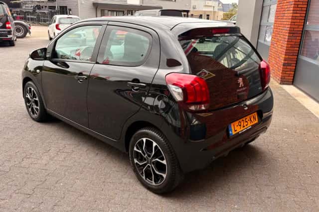 Peugeot 108 (2021) thumbnail 4