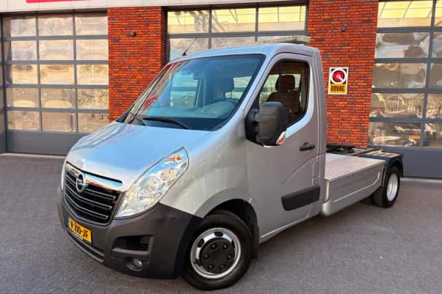 Opel Movano (2017) thumbnail 2