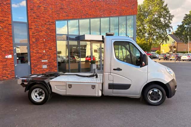 Opel Movano (2017) thumbnail 4