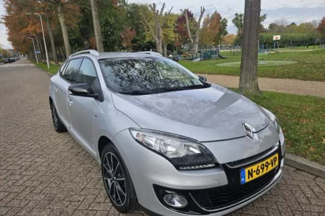 Renault Mégane (2013) thumbnail 2