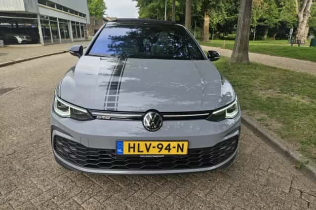 Volkswagen Golf (2023) thumbnail 3