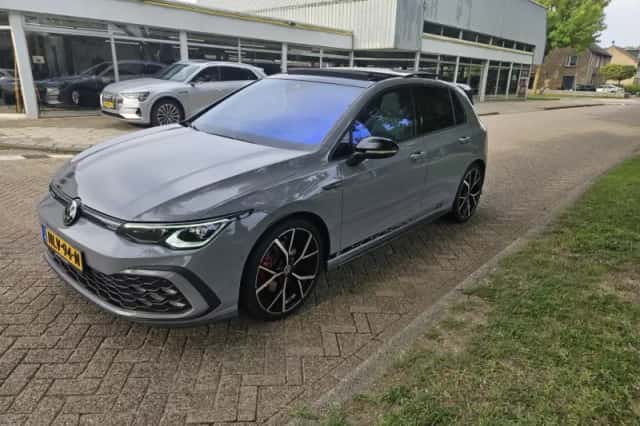 Volkswagen Golf (2023) thumbnail 4
