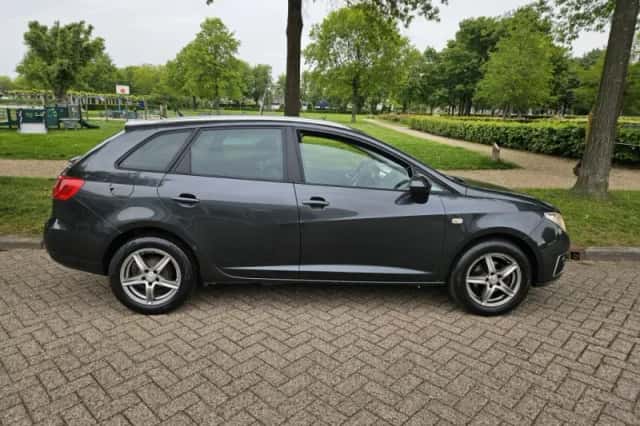 SEAT Ibiza (2011) thumbnail 1