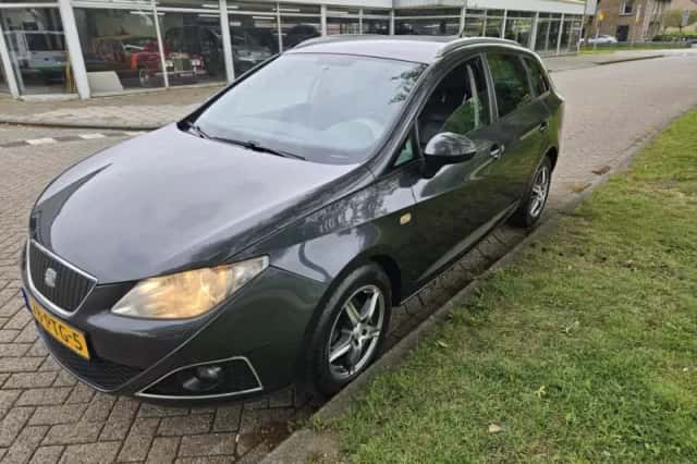 SEAT Ibiza (2011) thumbnail 4