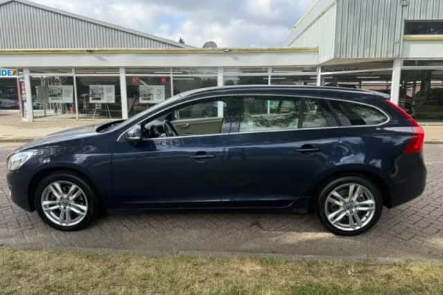 Volvo V60 (2012) thumbnail 5