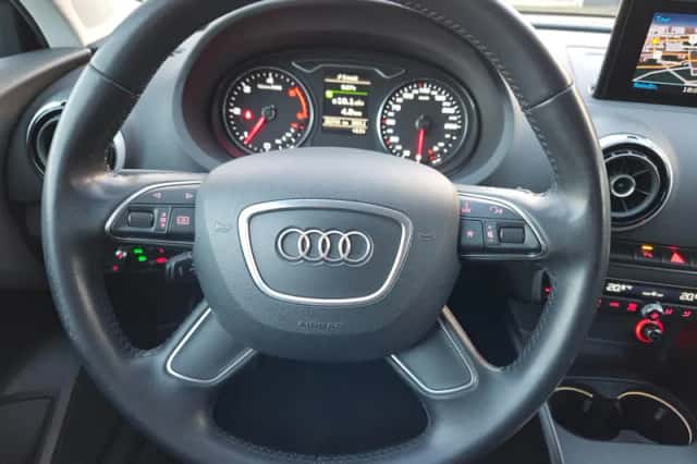 Audi A3 (2014) thumbnail 5