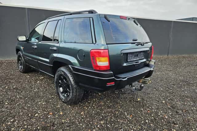 Jeep Grand Cherokee (2002) thumbnail 3