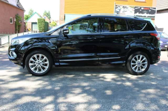 Ford Kuga (2019) thumbnail 3
